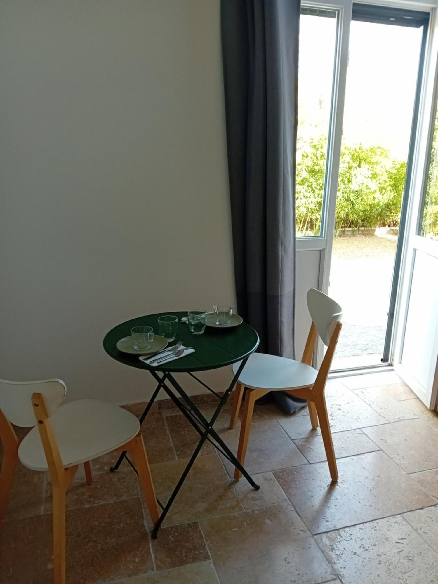 Hotel Chambre Dans Maison De Maitre Cuers Zewnętrze zdjęcie